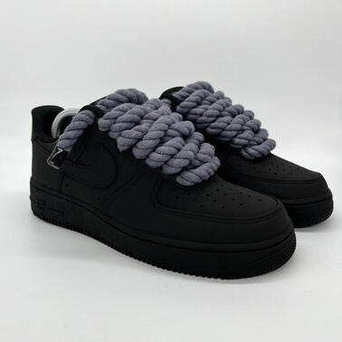 AF1 Big Laces Mat 220€